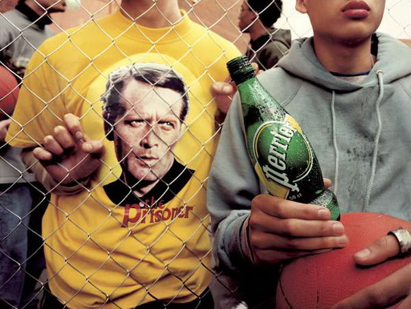 �������